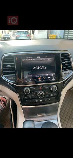 جیپ گراند شیرۆکی